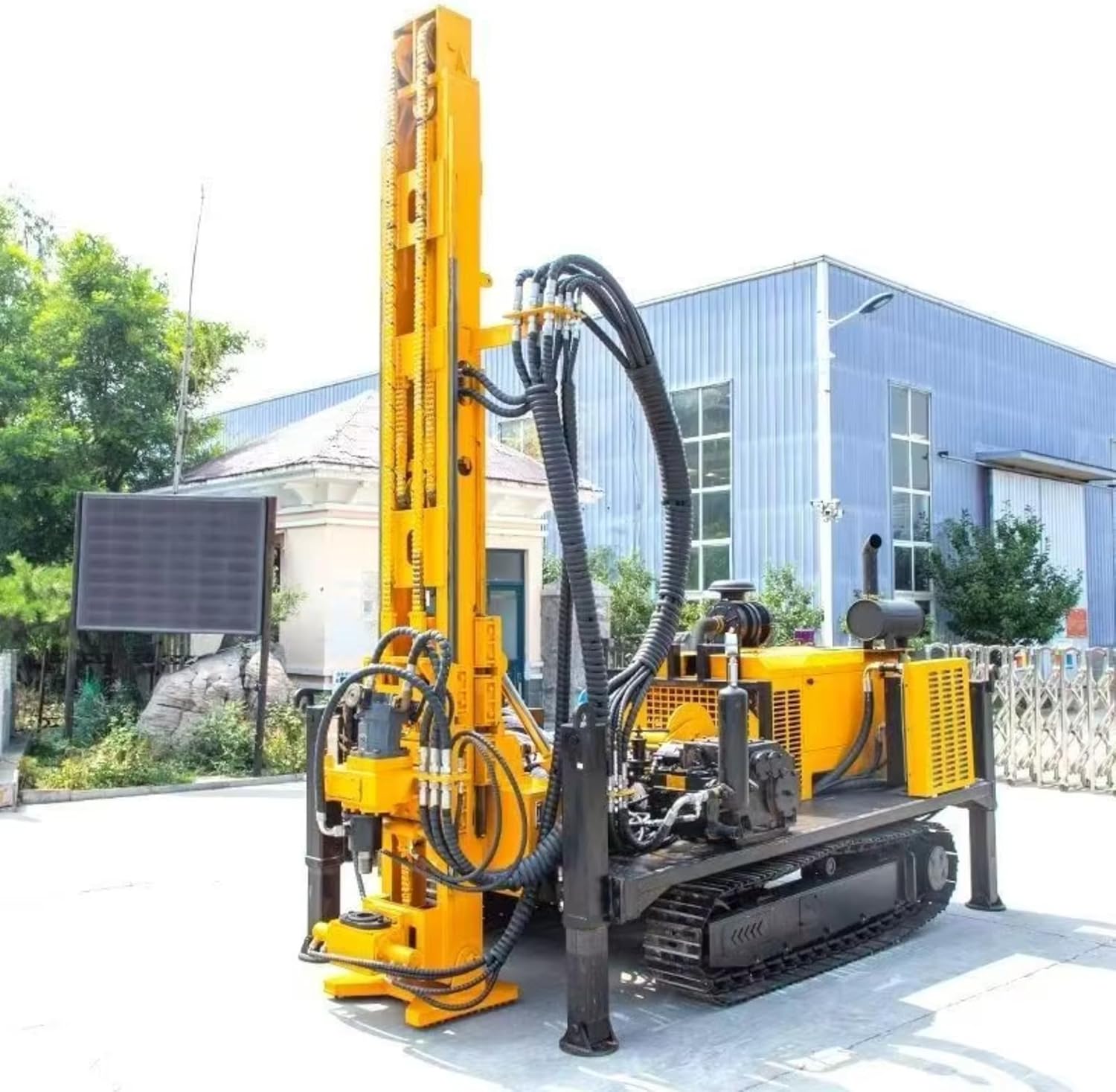 tracked water well drilling rig,hydraulic borehole drilling machine,portable groundwater well drill,crawler drilling rig for sale,best water well drilling equipment,tracked drilling rig worth buying - detailed features and technical specifications