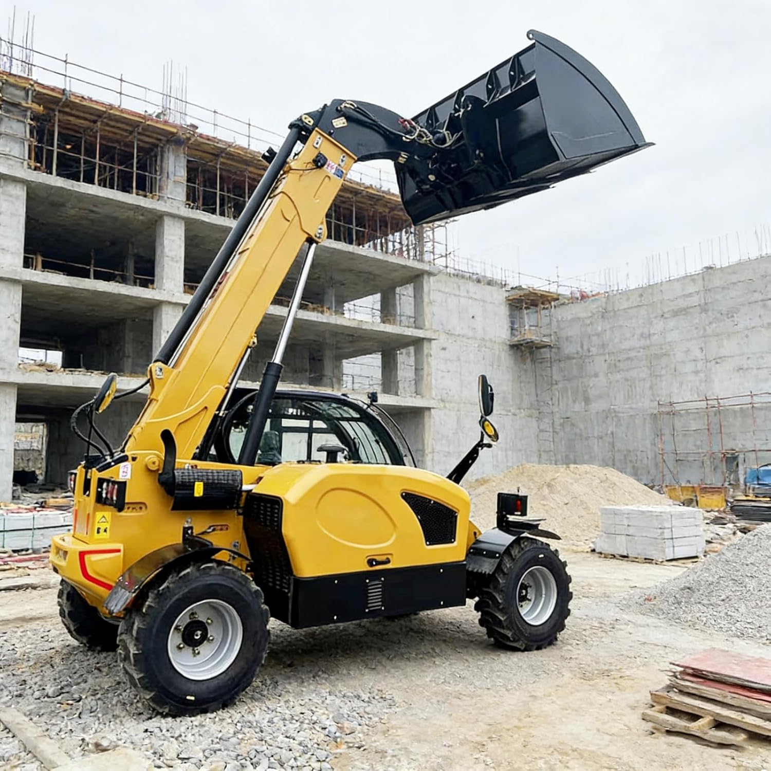 telehandler telescopic lift truck review,best telehandler for construction,telehandler vs forklift,should I buy a telehandler,telehandler pros cons,telehandler for agriculture worth buying - detailed features and technical specifications